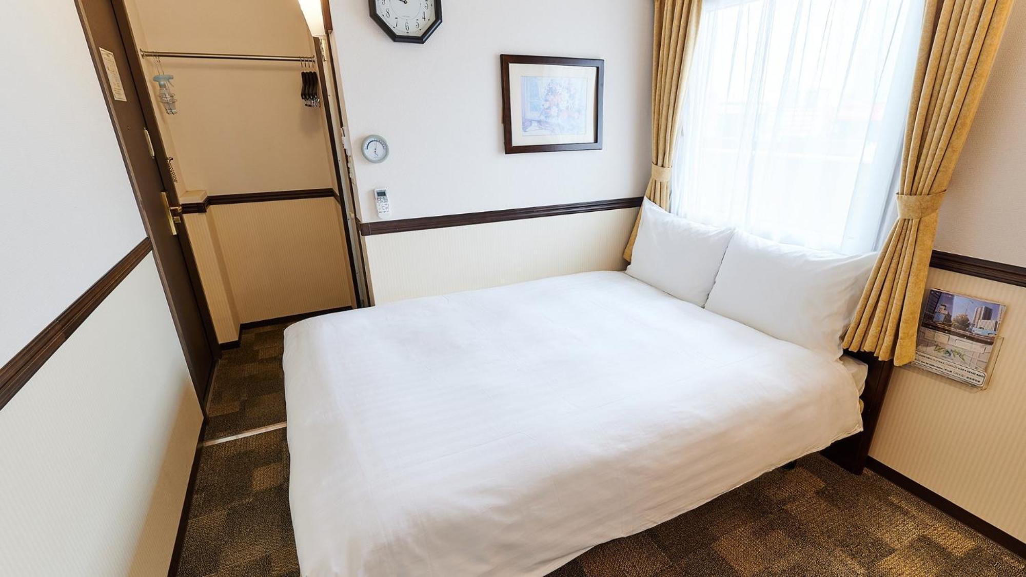 Toyoko Inn Osaka Itami Airport Toyonaka Room photo