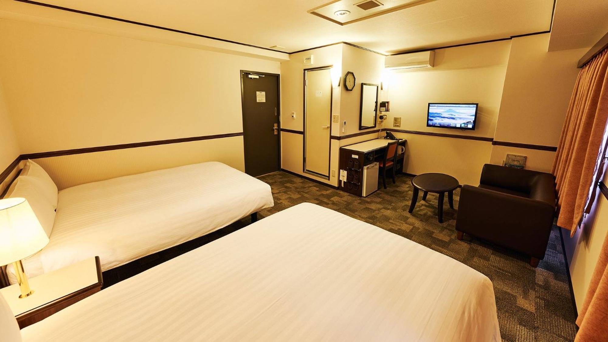 Toyoko Inn Osaka Itami Airport Toyonaka Room photo